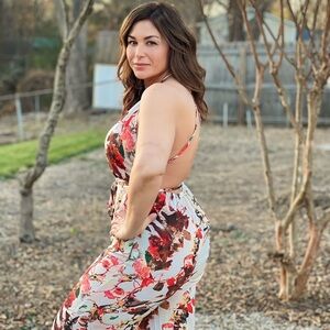 PrettyLittleThing Multicolor Floral Backless Dress